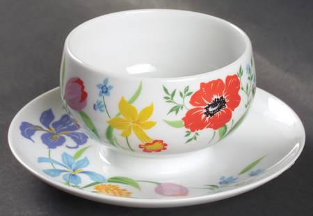 Primavera Gravy Boat with Attached Underplate