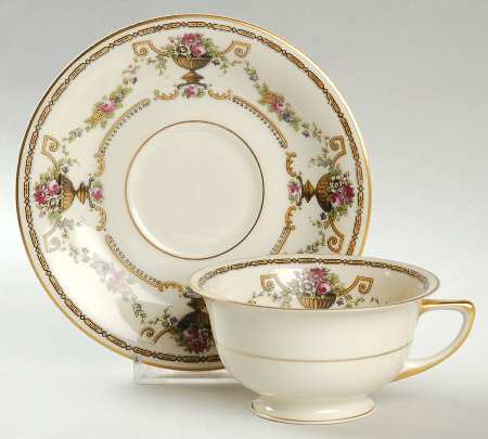 Riviera Footed Cup & Saucer Set