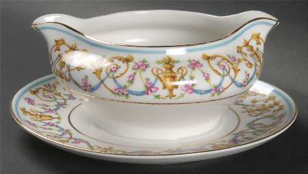 Rococco Gravy Boat with Attached Underplate