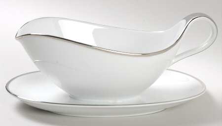 Simplicity Gravy Boat with Attached Underplate