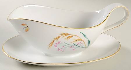 Sommer (Coupe, Smooth, Gold Trim) Gravy Boat with Attached Underplate