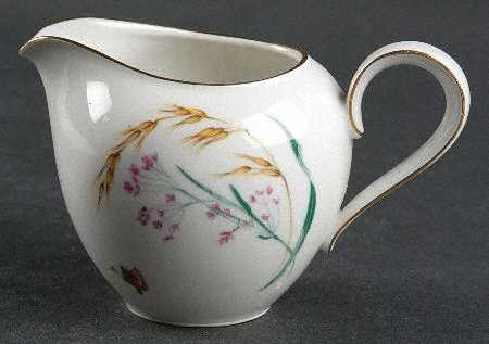Sommer (Coupe, Smooth, Gold Trim) Creamer