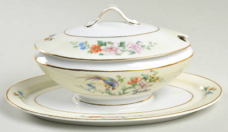 Songbird Gravy Boat w/Attached Underplate & Lid by Heinrich - H&C