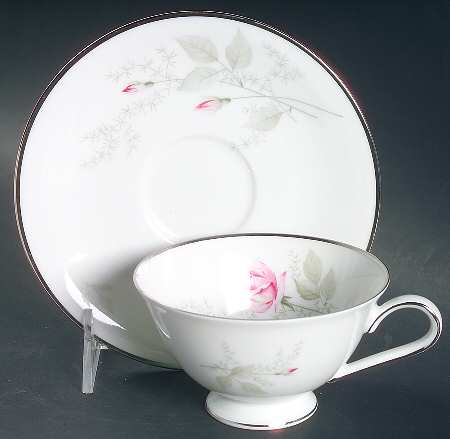Tanya Footed Cup & Saucer Set