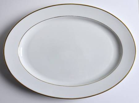Tudor 16" Oval Serving Platter