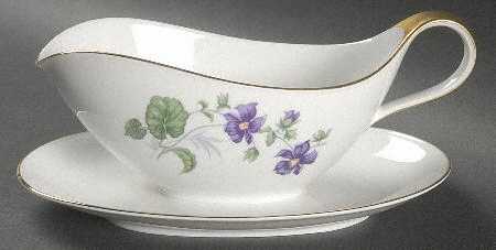Violet Gravy Boat with Attached Underplate