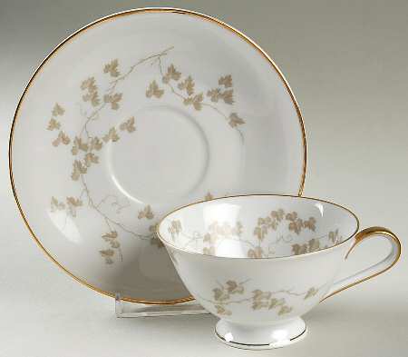 Windblown Footed Cup & Saucer Set