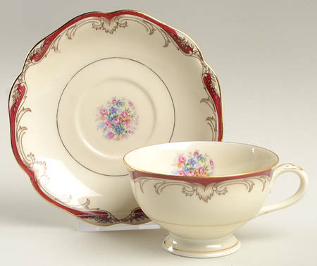 Clementine Footed Cup & Saucer Set