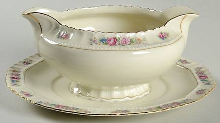 HCZ1 Gravy Boat with Attached Underplate