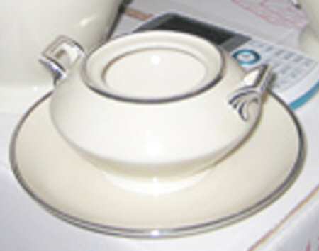 HCZ4 Gravy Boat w/Attached Underplate No Lid