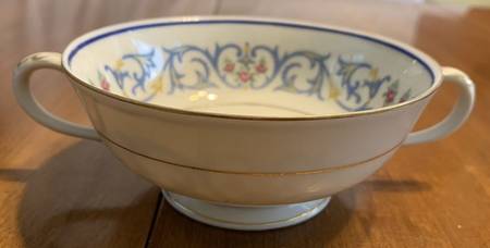 Ile De France Footed Cream Soup Bowl