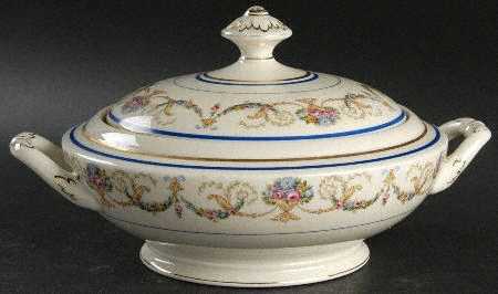 La Boheme Blue Round Covered Vegetable
