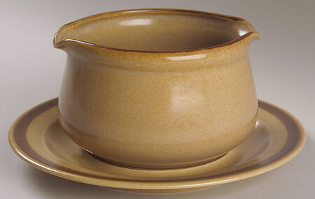 Dogwood Gravy Boat & Underplate