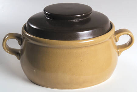 Dogwood 2 Qt Round Covered Casserole