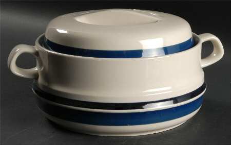Estate Blue Navy 2 Qt Round Covered Casserole