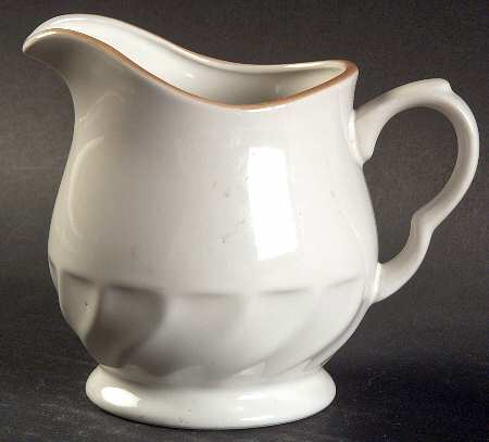 Simplicity Creamer
