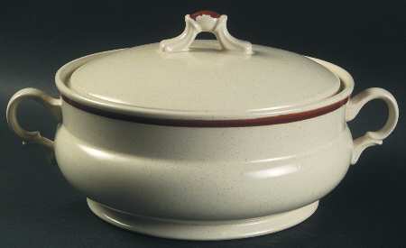 Springtime 2 Qt Round Covered Casserole