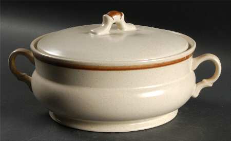 Summertime 2 Qt Round Covered Casserole