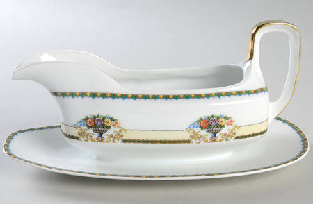 5993 Gravy Boat with Attached Underplate