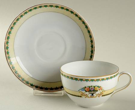 5993 Flat Cup & Saucer Set