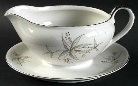 HEJ14 Gravy Boat with Attached Underplate