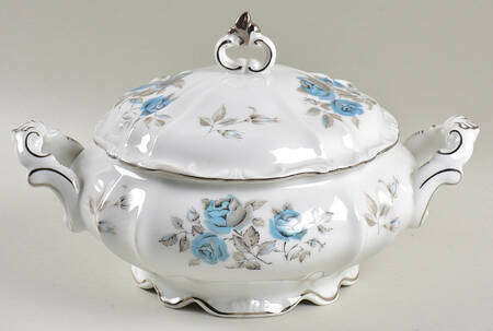 Louise Round Covered Vegetable