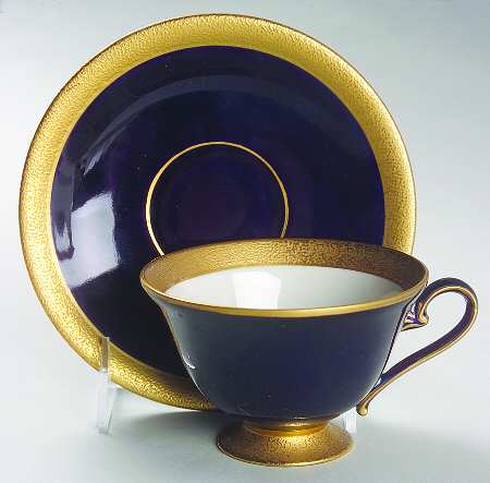2860 Footed Cup & Saucer Set