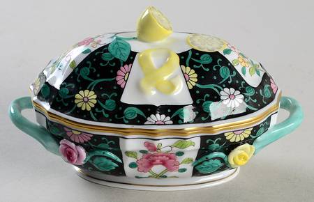 Black Dynasty (Sn) Mini Tureen & Lid