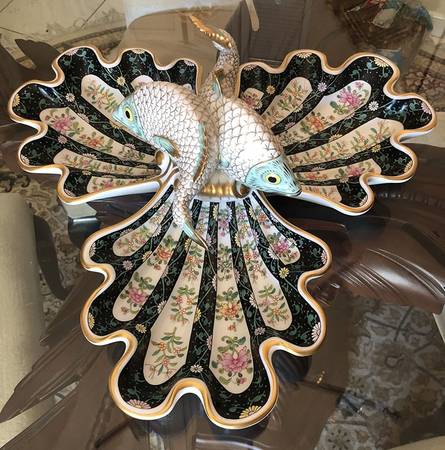 Black Dynasty (Sn) 3 Part w/Fish Shell Shaped Dish