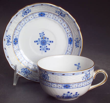 Blue Garden (Wb) Flat Cup & Saucer Set