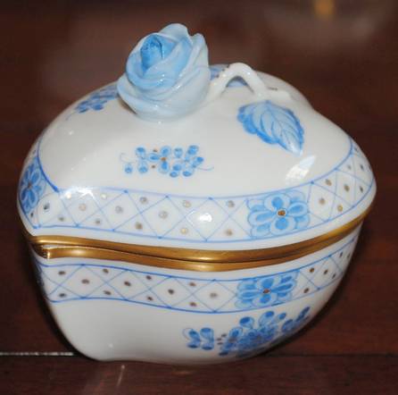 Blue Garden (Wb) 3" Heart Shape Box & Lid