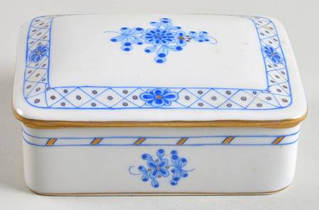 Blue Garden (Wb) Rectangular Box with Lid