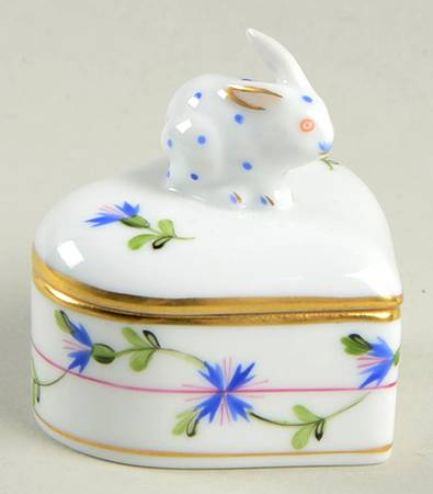Blue Garland (PBG) Small Heart Shape Box & Lid