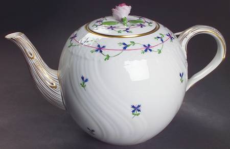 Blue Garland (PBG) Teapot & Lid