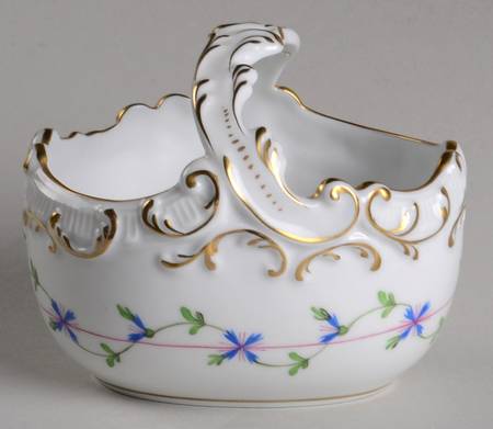 Blue Garland (PBG) Small Oval Basket with Handle