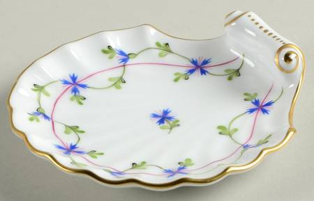 Blue Garland (PBG) Small Shell Shaped Dish