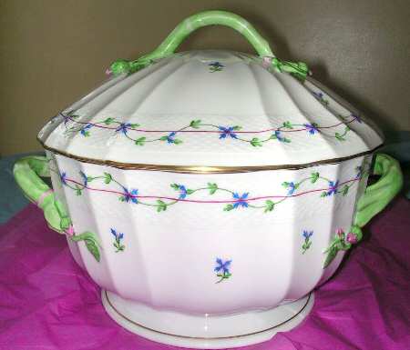 Blue Garland (PBG) Tureen & Lid