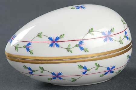 Blue Garland (PBG) Small Egg Box & Lid