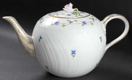 Blue Garland (PBG) Teapot & Lid