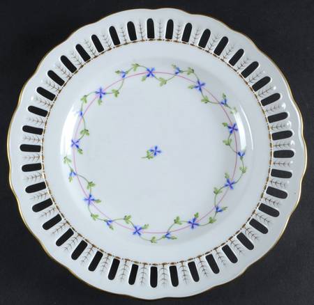 Blue Garland (PBG) 9" Pierced Plate