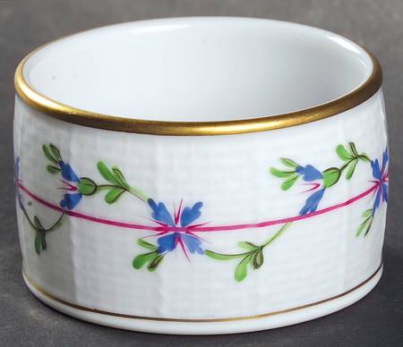 Blue Garland (PBG) Large Napkin Ring