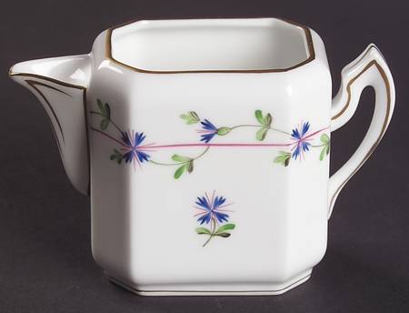 Blue Garland (PBG) Mini Creamer