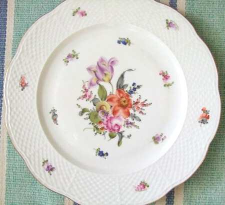 Bouquet of Flowers (BHR) Large Dinner Plate