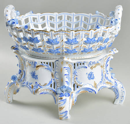 Chinese Bouquet Blue (AB) Oval Fruit Basket and Stand