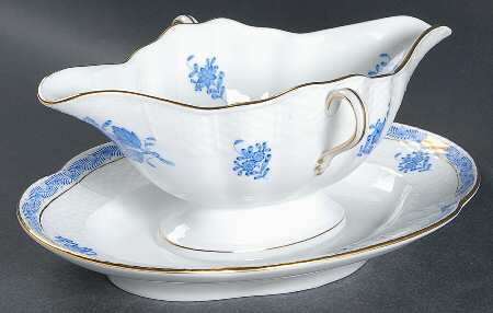 Gravy Boat with Attached Underplate