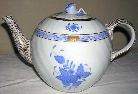 Chinese Bouquet Blue (AB) Small Teapot & Lid