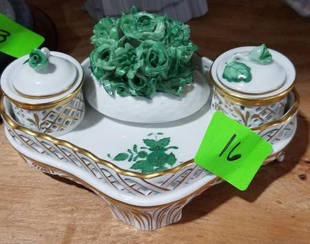 Chinese Bouquet Green (AV) Ink Stand