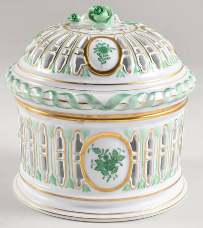 Chinese Bouquet Green (AV) Openwork Biscuit Box & Lid