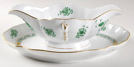 Gravy Boat with Attached Underplate