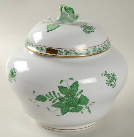 Chinese Bouquet Green (AV) Medium Ginger Jar & Lid